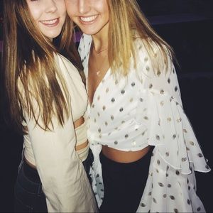 NASTY GAL CROPPED LONG SLEEVE BLOUSE